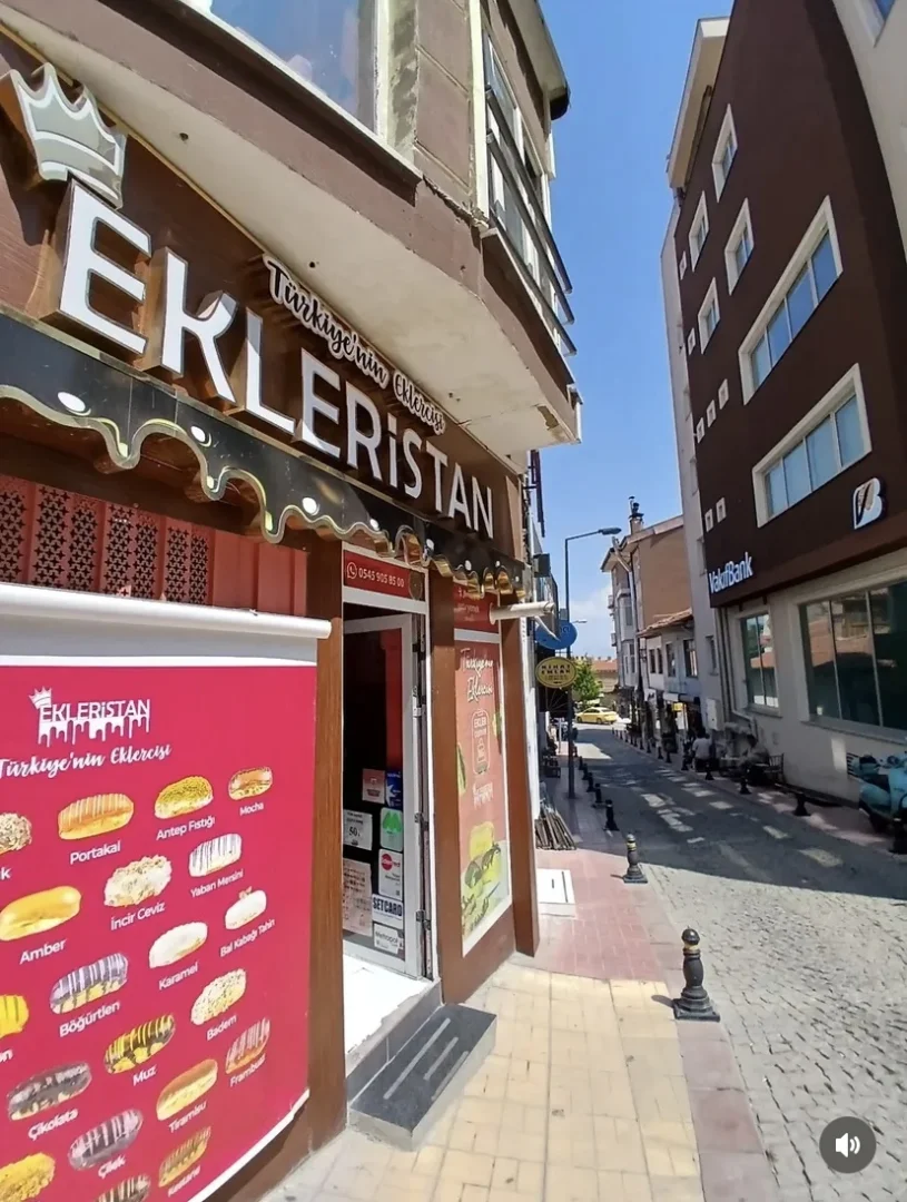 Cumhuriyet Caddesinde Çarşı Merkezde İş Yeri