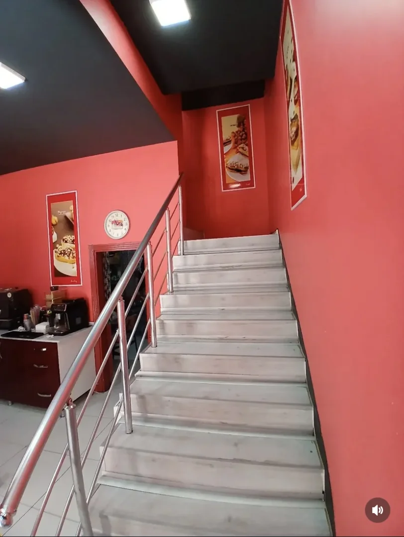 Cumhuriyet Caddesinde Çarşı Merkezde İş Yeri