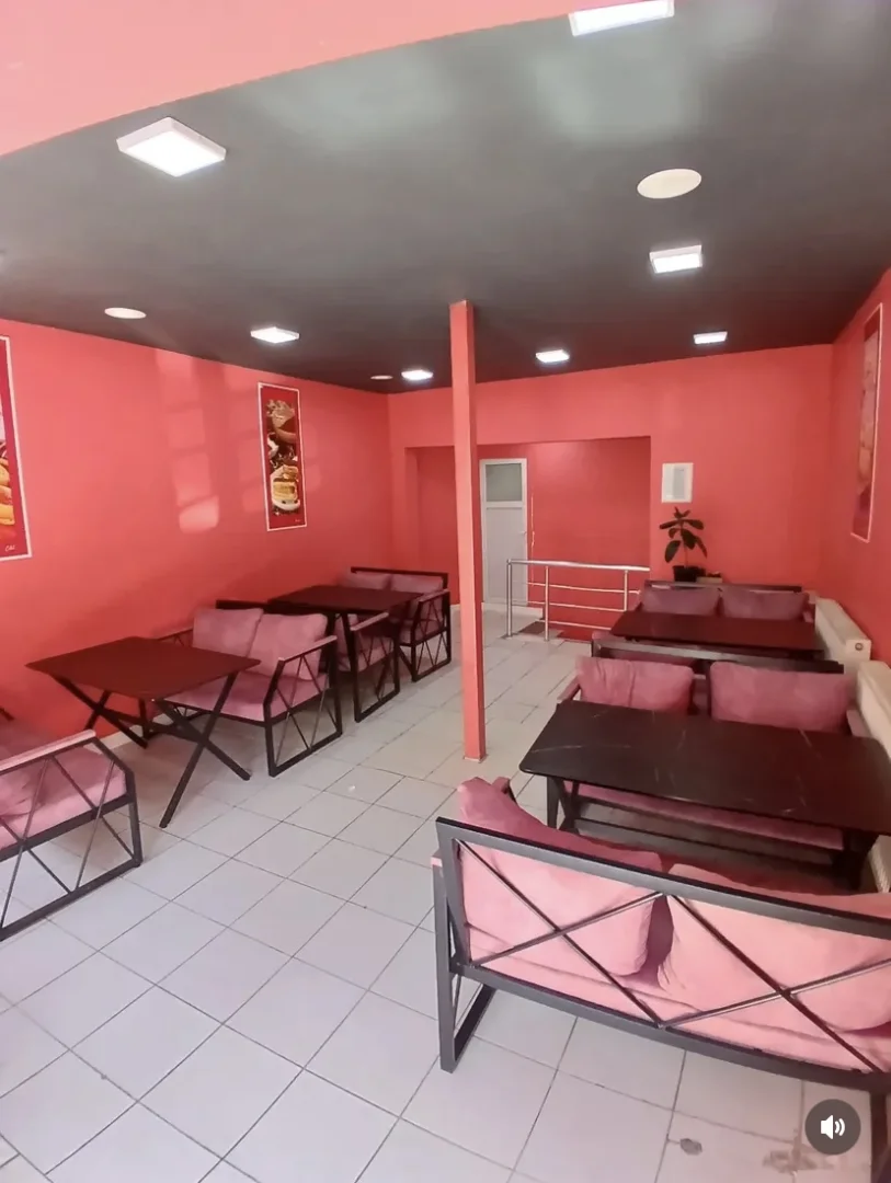 Cumhuriyet Caddesinde Çarşı Merkezde İş Yeri