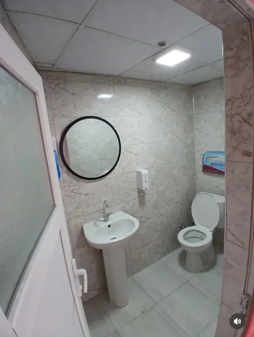 Cumhuriyet Caddesinde Çarşı Merkezde İş Yeri