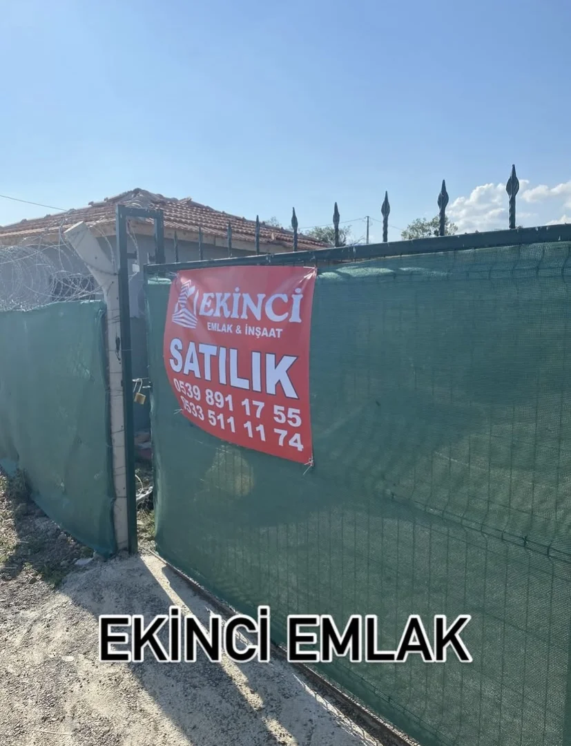 Nusretiye Mahallesi Çalıgöz Sokakta Yol Kenarı BAĞ