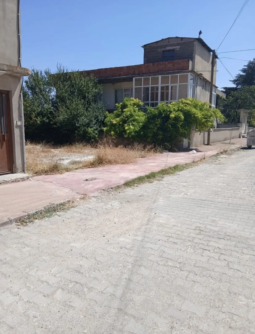 KÜMBETHATUN MAHALLESİNDE TİCARİ RUSSATLI ARSA