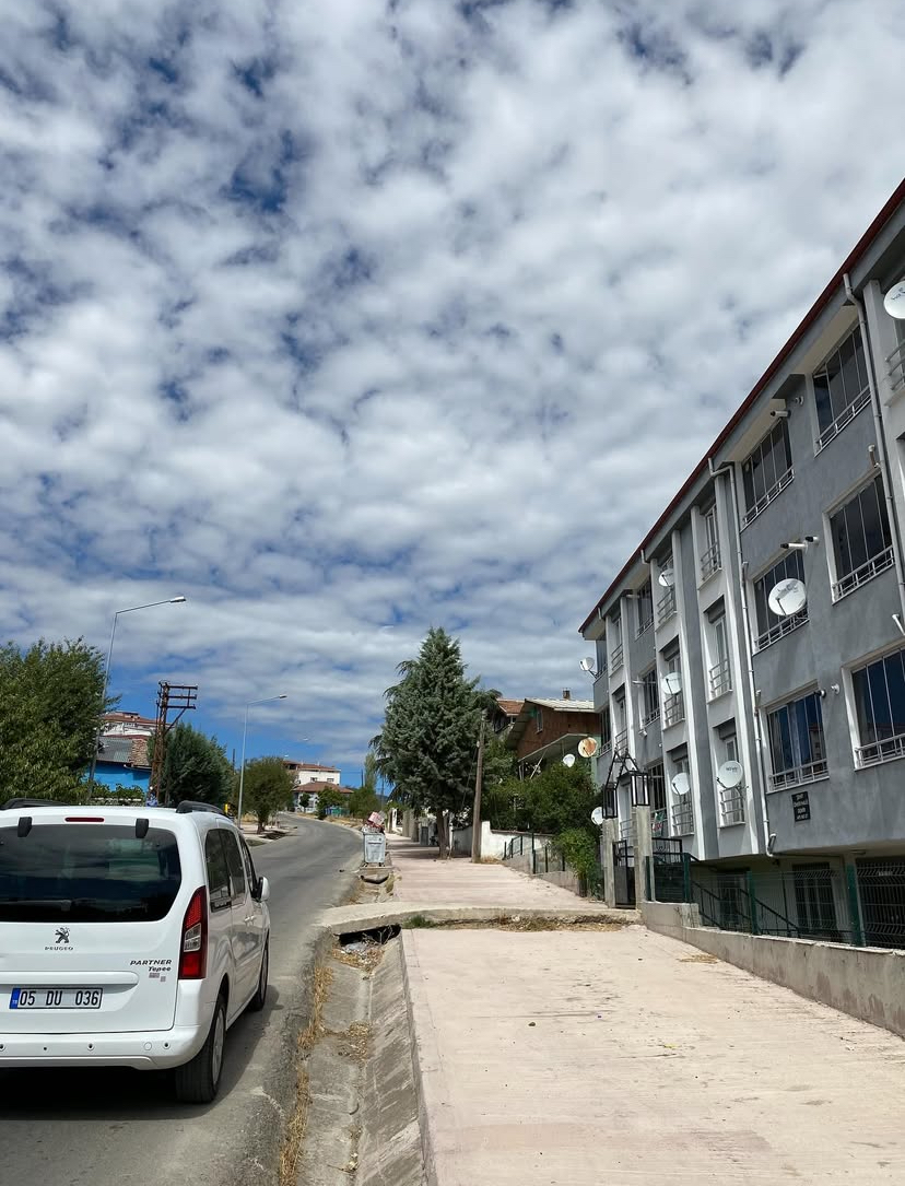 SOFULAR MAHALLESİ HAMDİ SOKAKTA   1+1 EŞYALI DAİRE