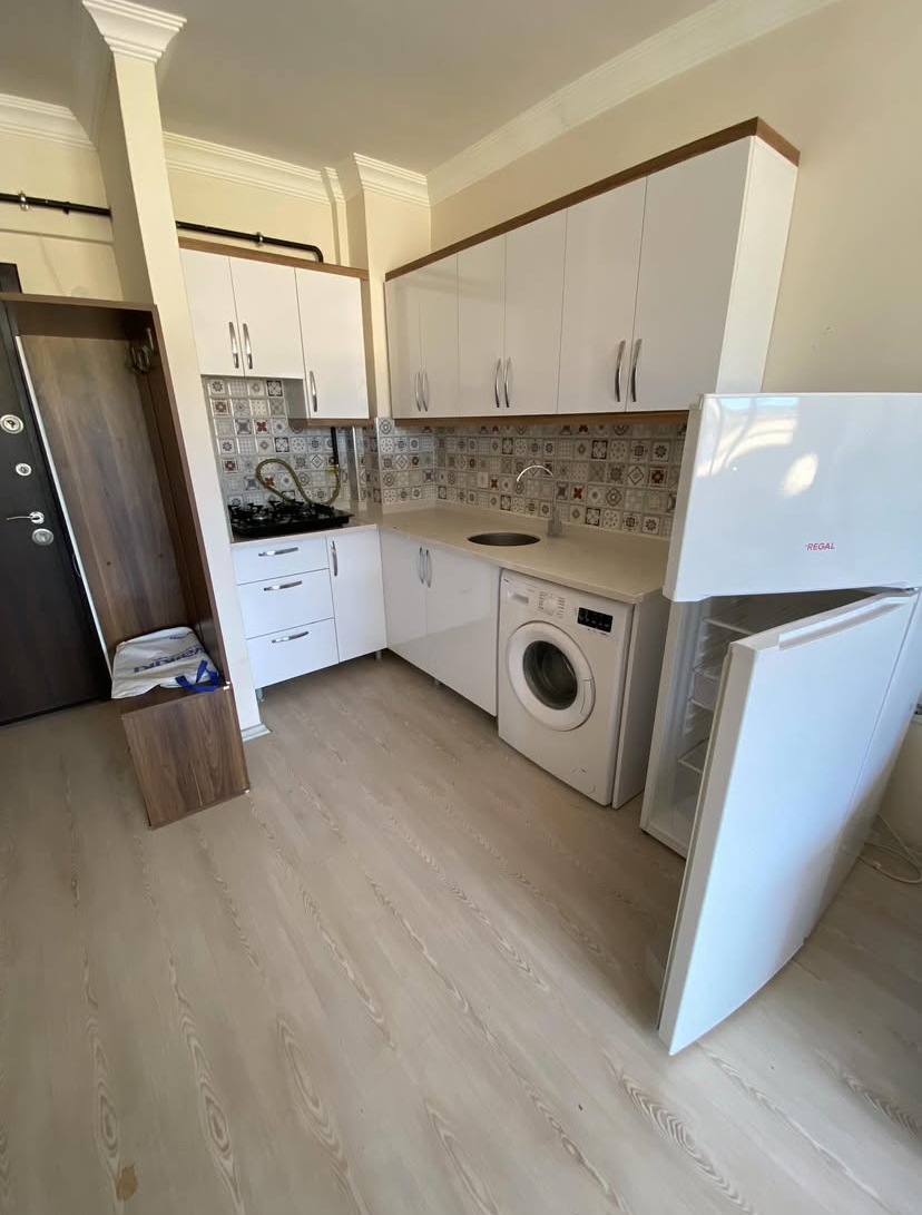 SOFULAR MAHALLESİ HAMDİ SOKAKTA   1+1 EŞYALI DAİRE