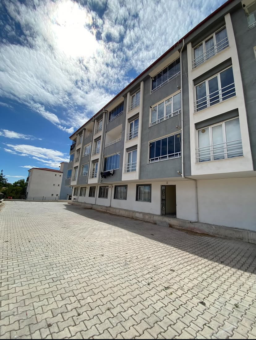 SOFULAR MAHALLESİ HAMDİ SOKAKTA   1+1 EŞYALI DAİRE