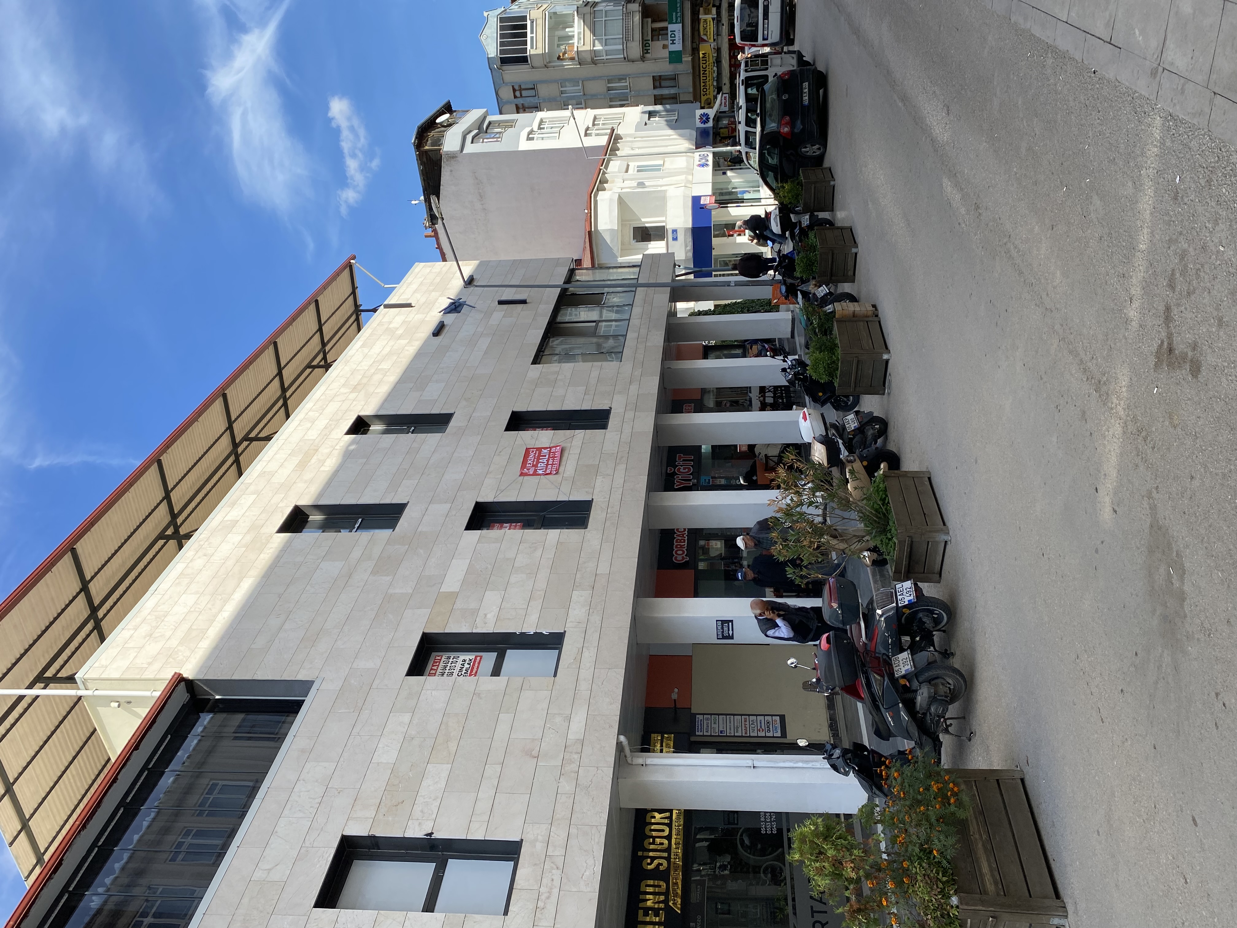 MERKEZİ KONUM’DA OFİS