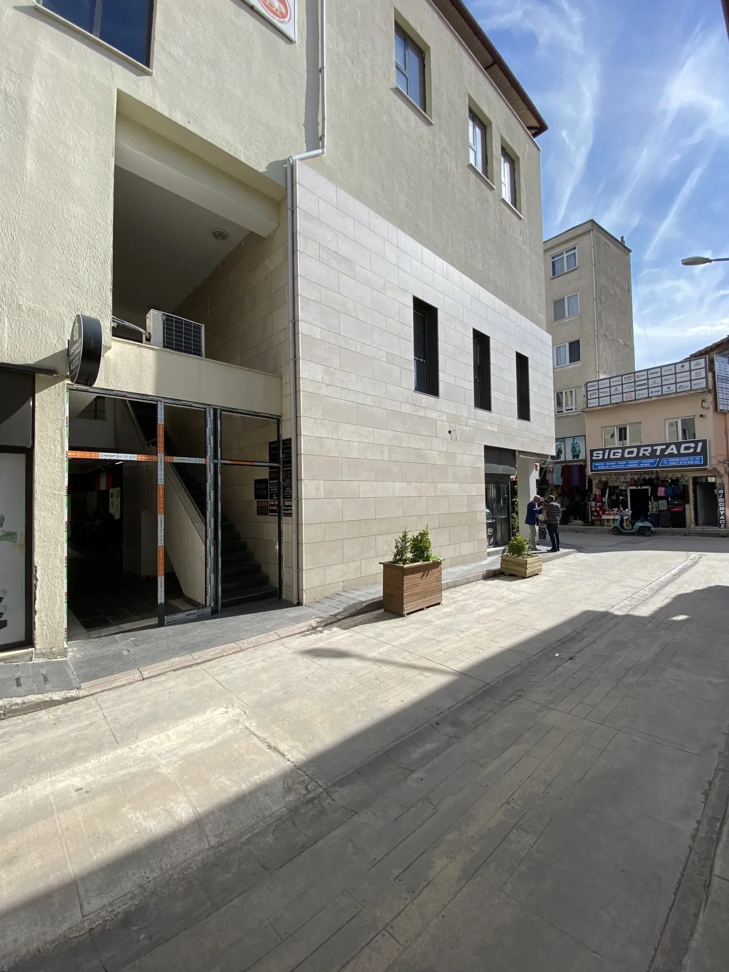 MERKEZİ KONUM’DA OFİS