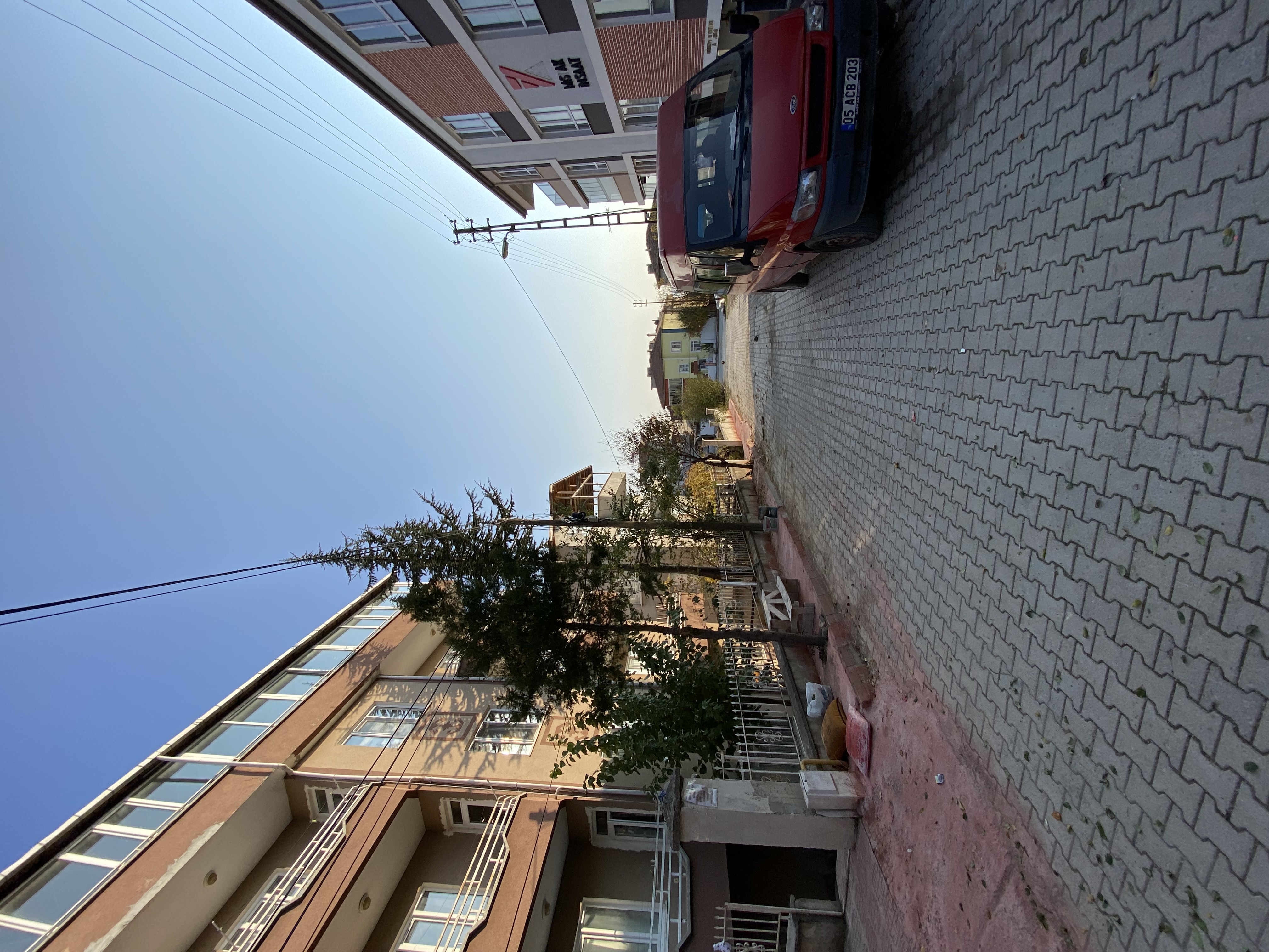 BAĞLAR BAŞI MAHALLESİ / AİLE APARTMANI