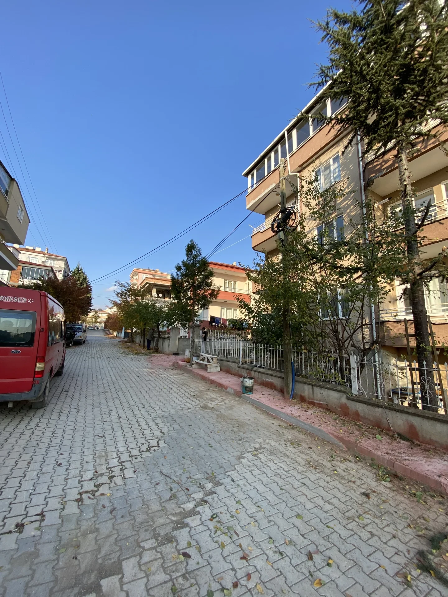 BAĞLAR BAŞI MAHALLESİ / AİLE APARTMANI