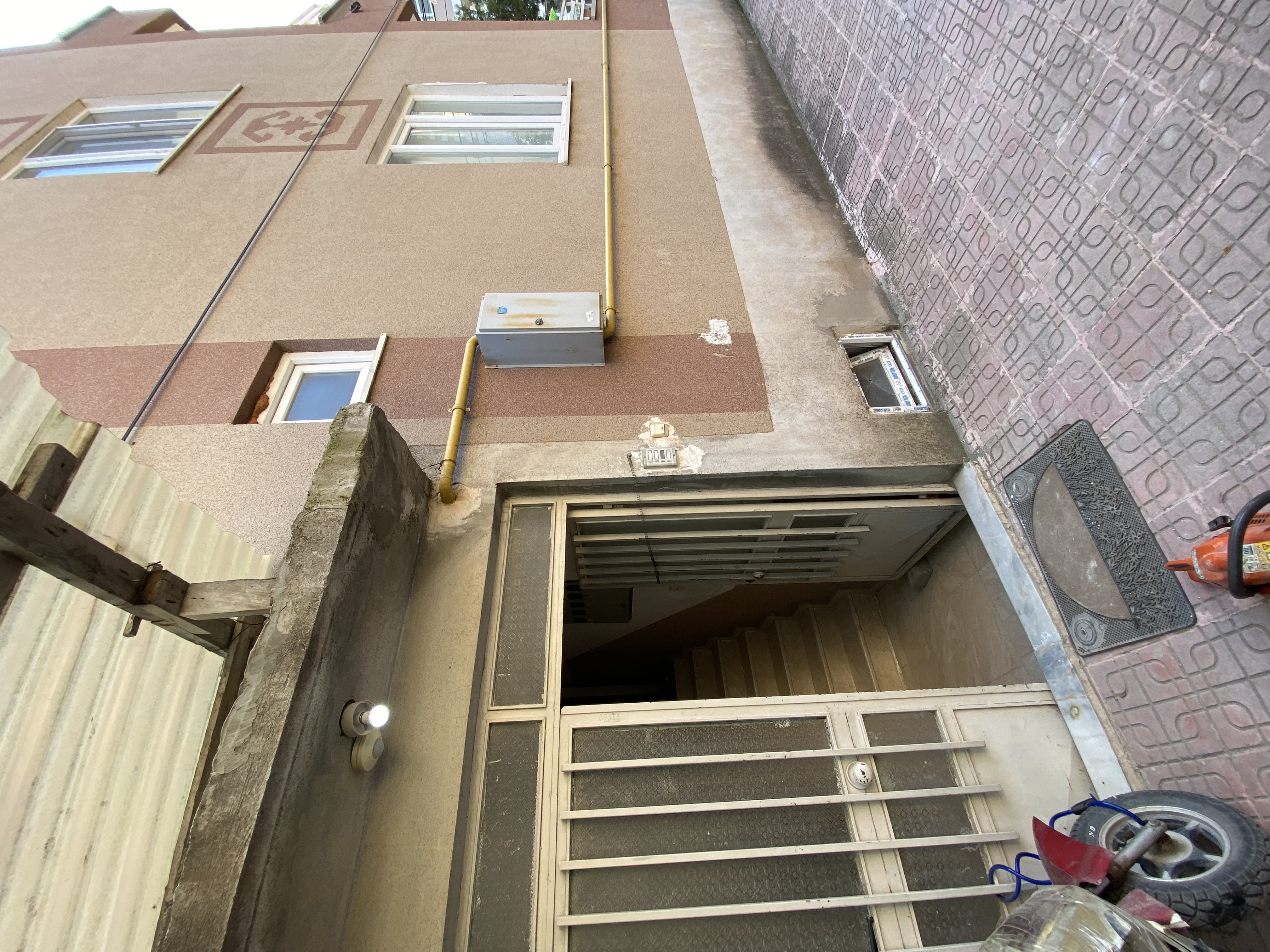 BAĞLAR BAŞI MAHALLESİ / AİLE APARTMANI