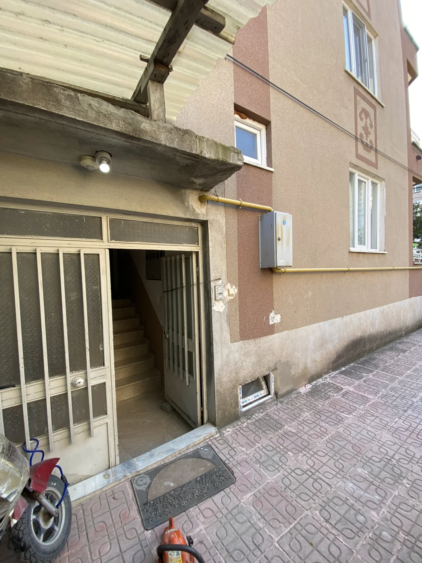 BAĞLAR BAŞI MAHALLESİ / AİLE APARTMANI