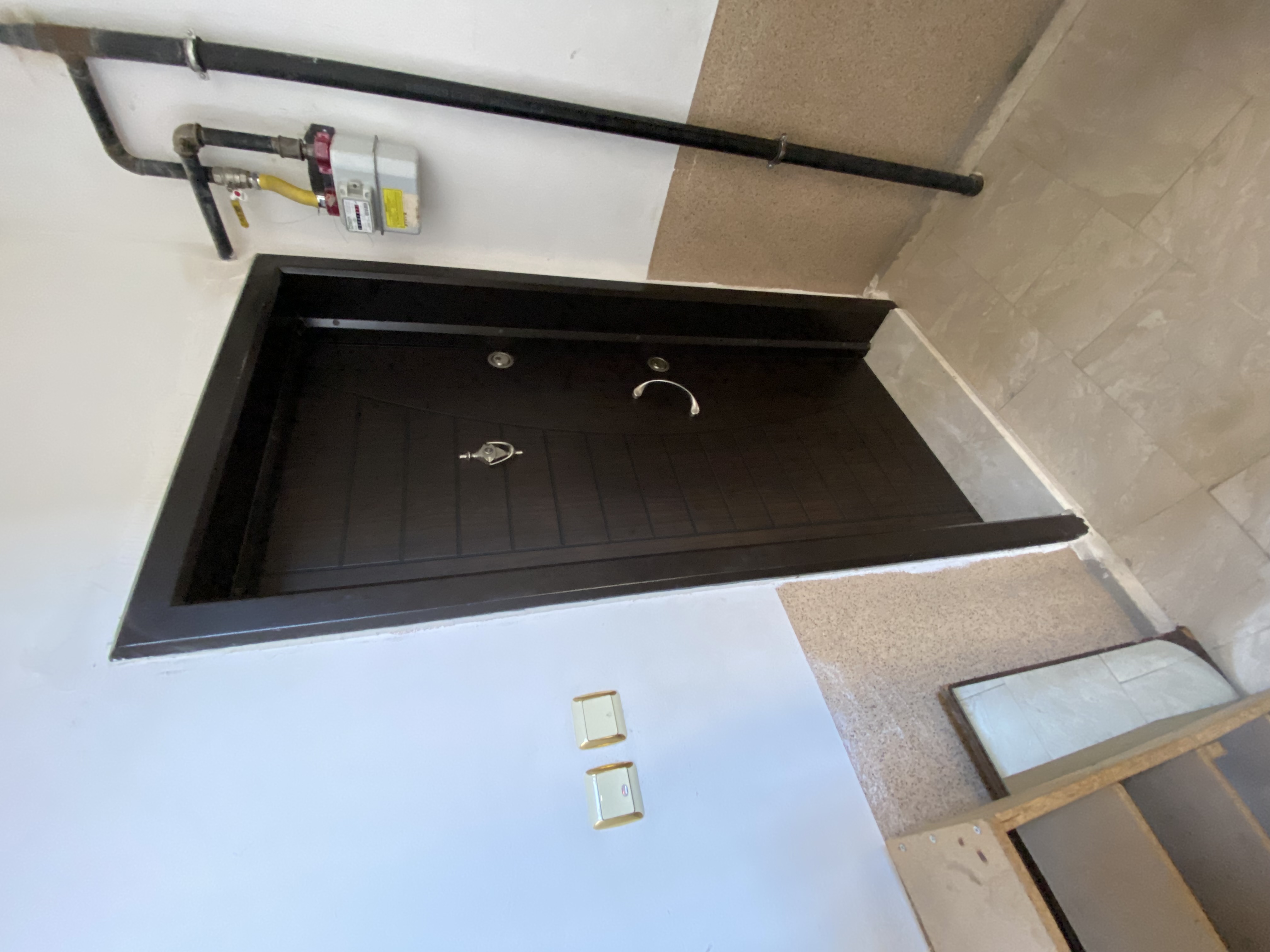 BAĞLAR BAŞI MAHALLESİ / AİLE APARTMANI