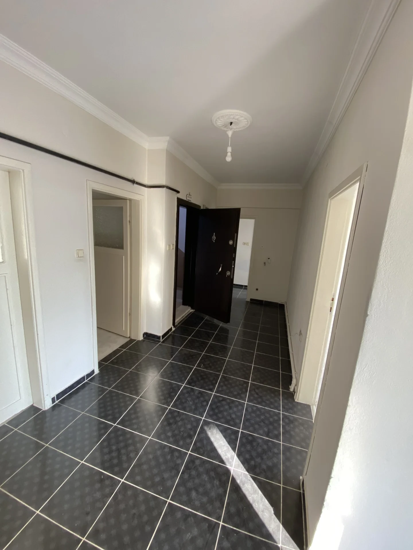 BAĞLAR BAŞI MAHALLESİ / AİLE APARTMANI