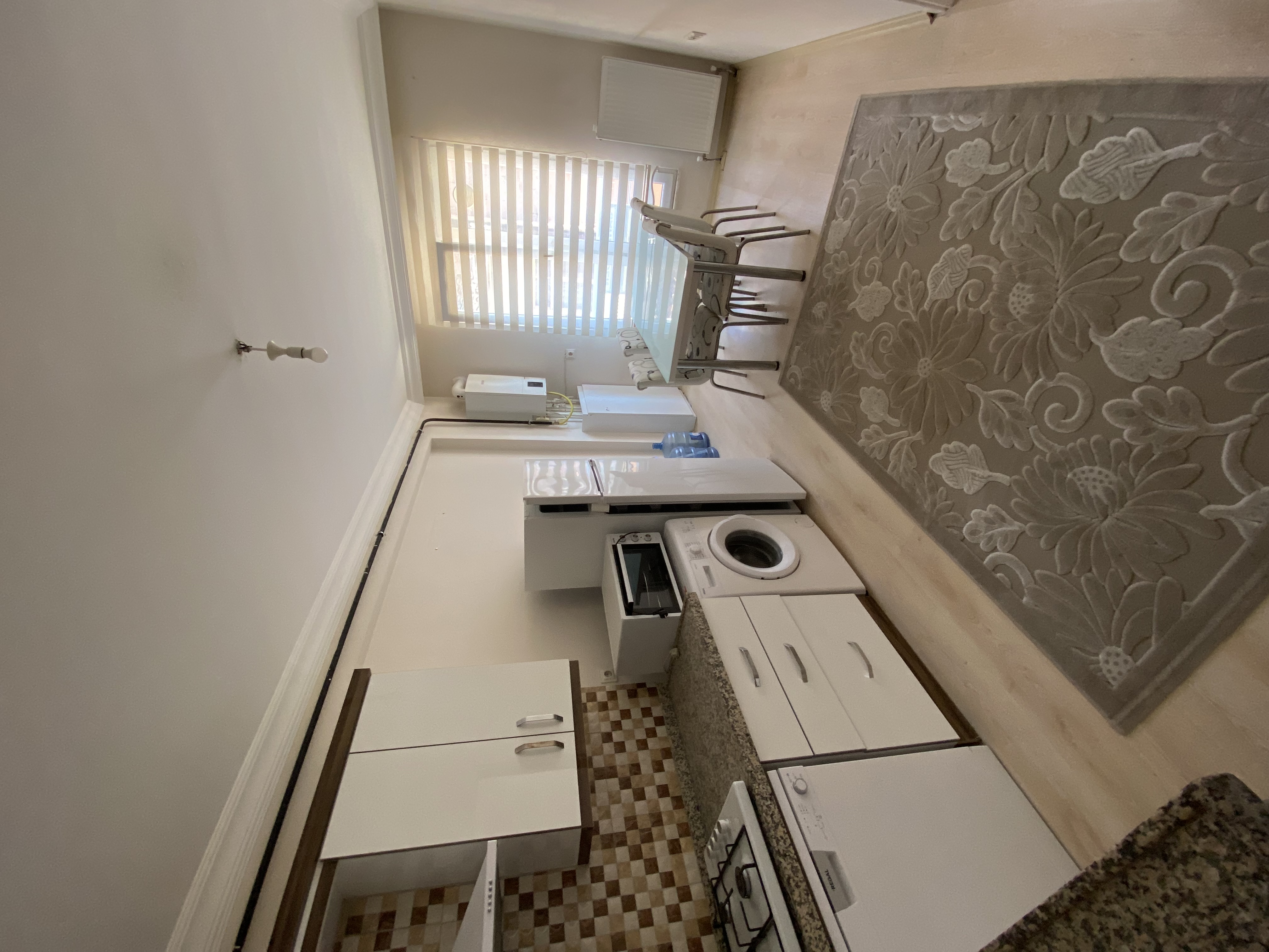 2+0   CUMHURİYET CADDESİ CAMİCEDİR SOKAK / MERZİFONUN GÖZ BENEĞÜNDE