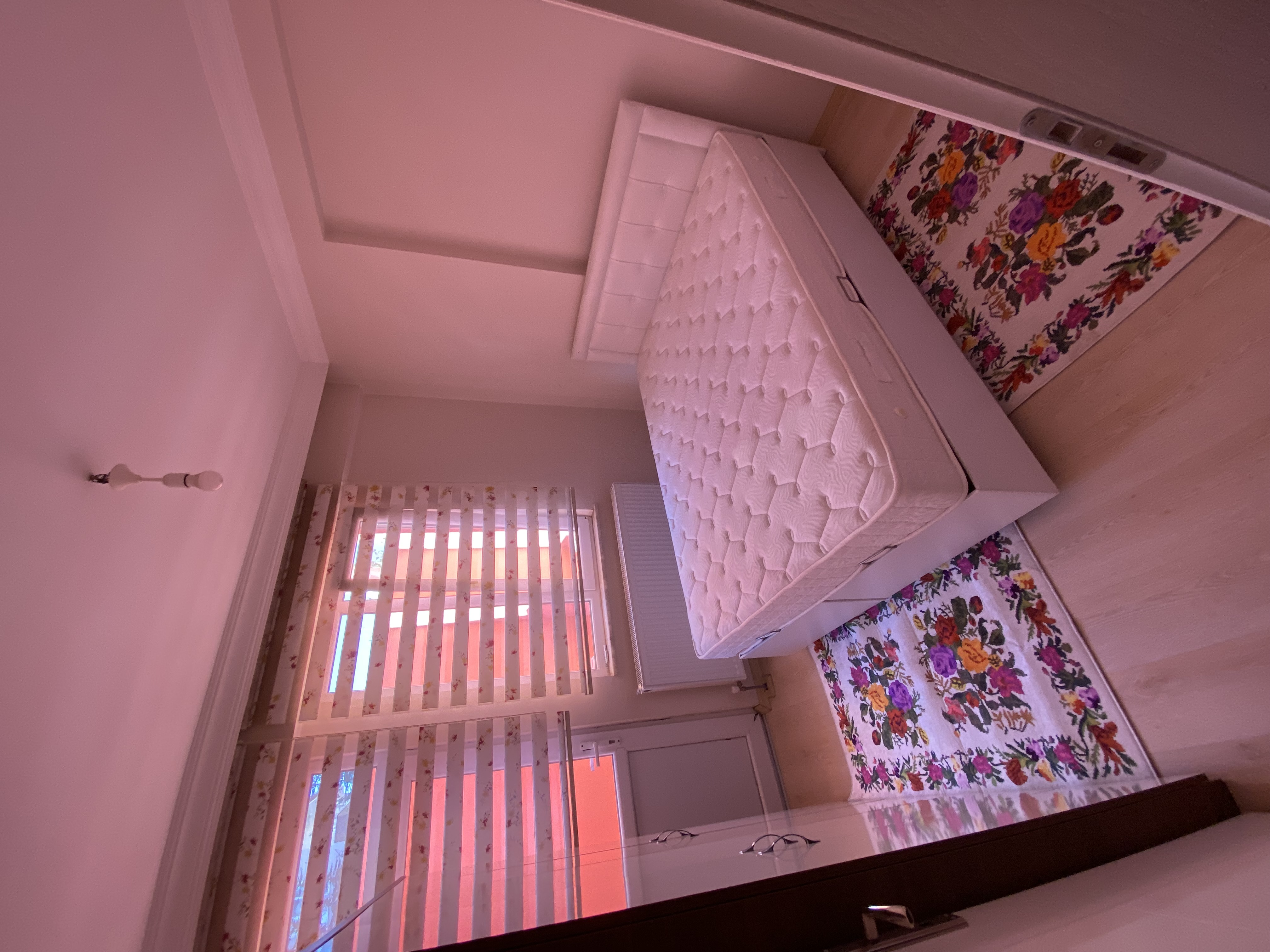 2+0   CUMHURİYET CADDESİ CAMİCEDİR SOKAK / MERZİFONUN GÖZ BENEĞÜNDE