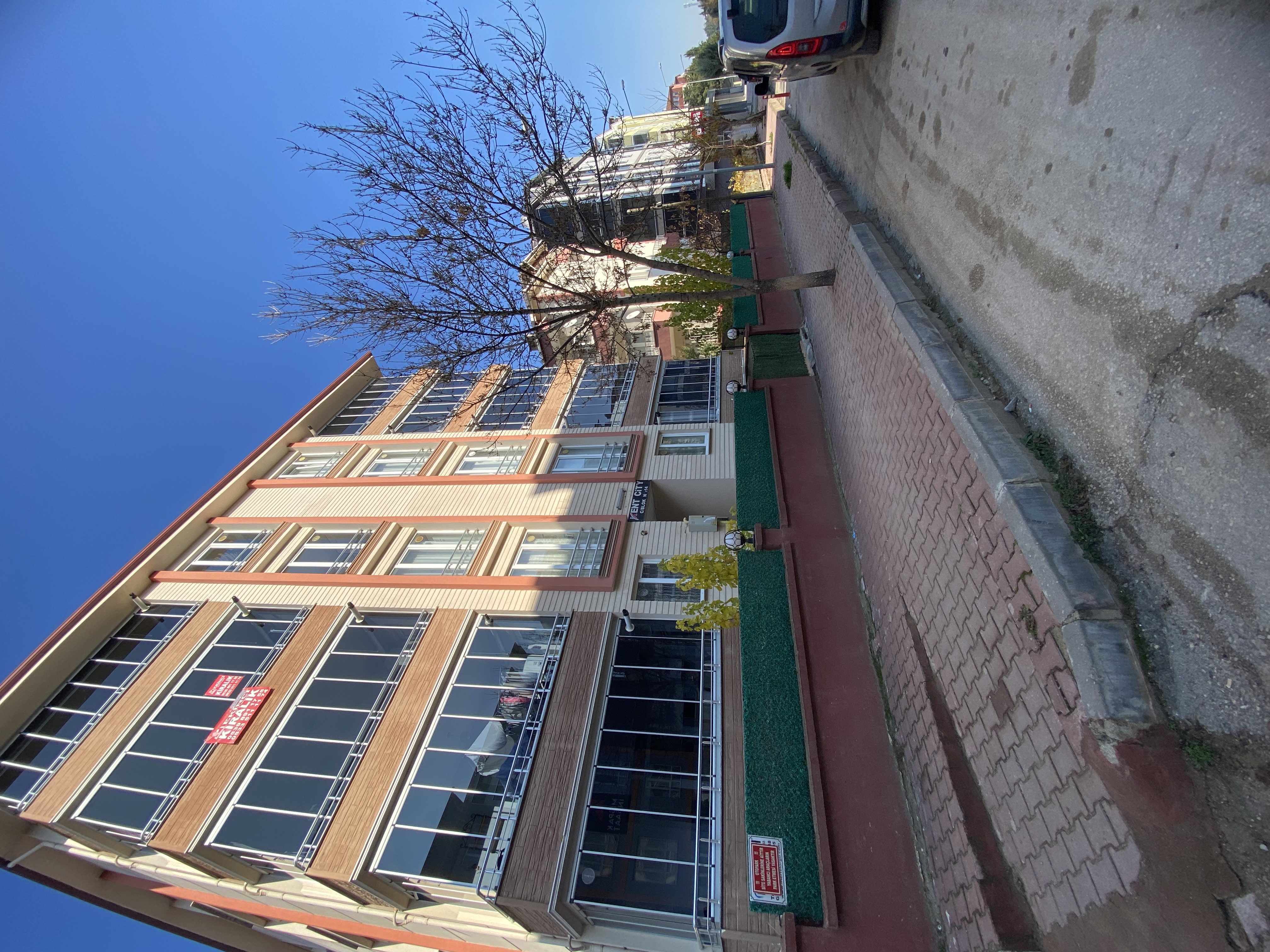 ÇARŞI MERKEZE YÜRÜME MESAFESİNDE