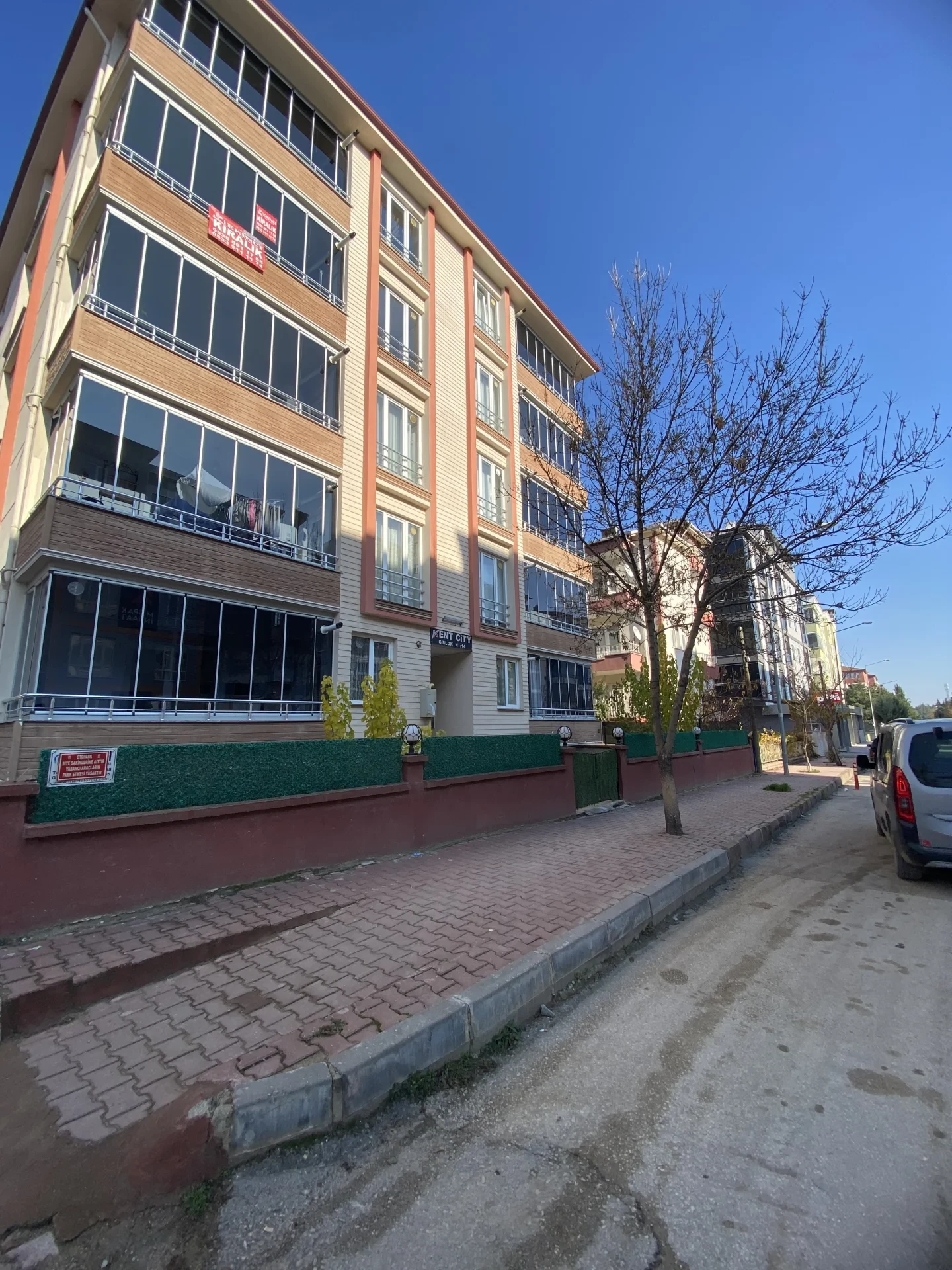 ÇARŞI MERKEZE YÜRÜME MESAFESİNDE