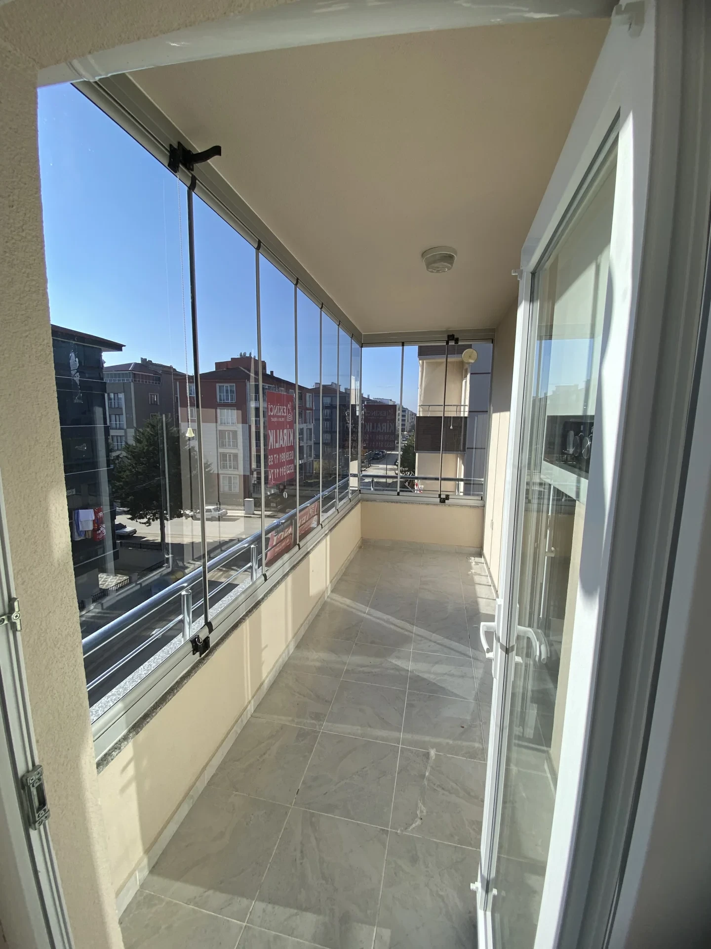 ÇARŞI MERKEZE YÜRÜME MESAFESİNDE