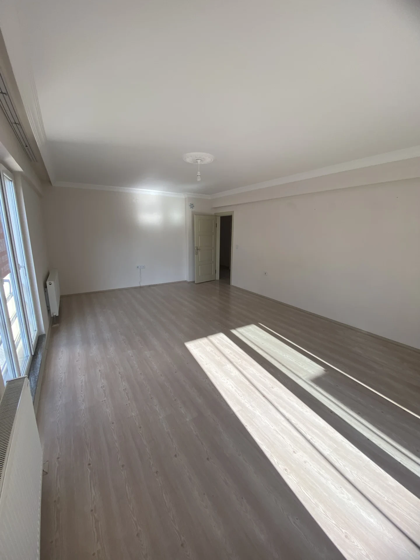 ÇARŞI MERKEZE YÜRÜME MESAFESİNDE