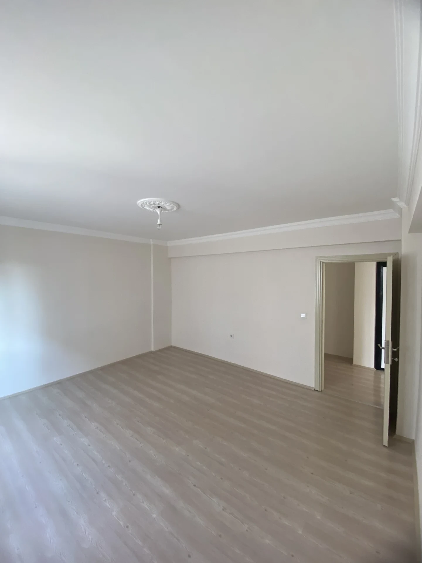 ÇARŞI MERKEZE YÜRÜME MESAFESİNDE