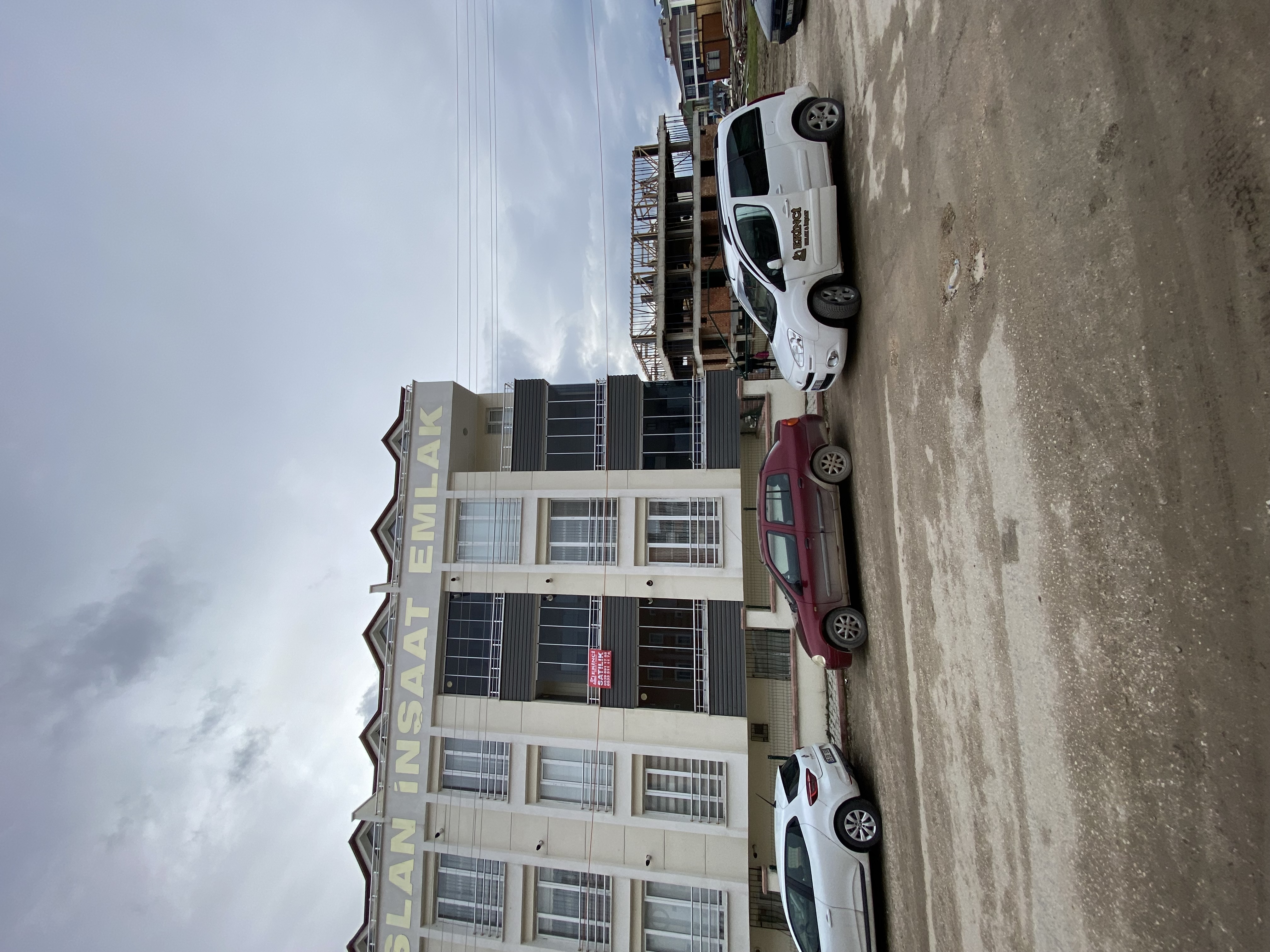 BAHÇELİEVLER MAHALLESİ HASTANE ÖNÜ YENİ 1+1