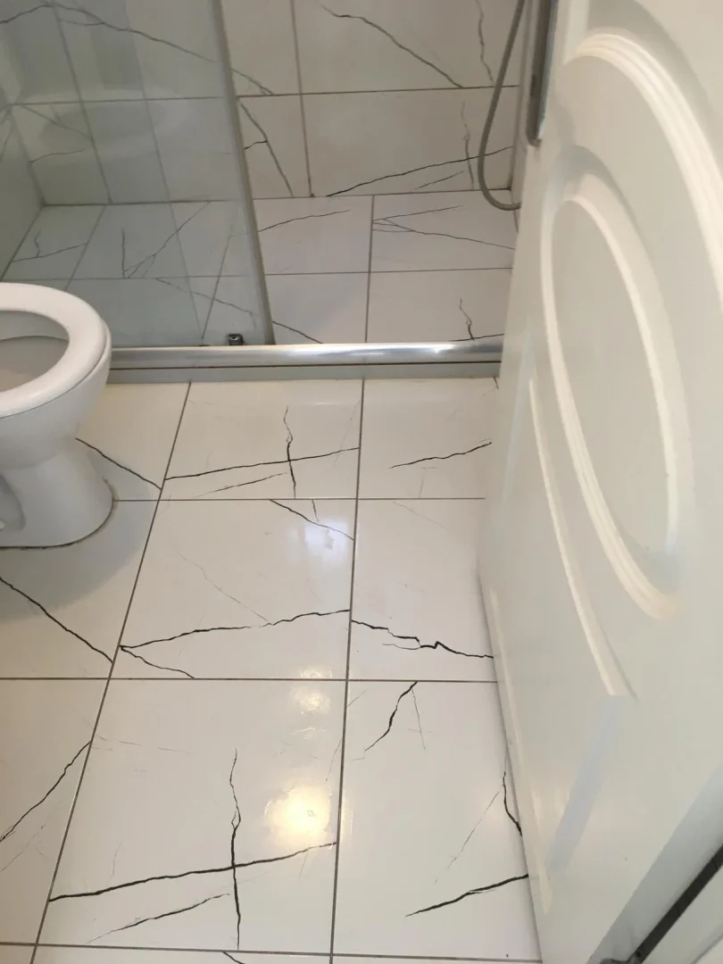 ÇARŞI MERKEZDE BELEDİYE KARŞISI 1+1 ( EŞYALI )