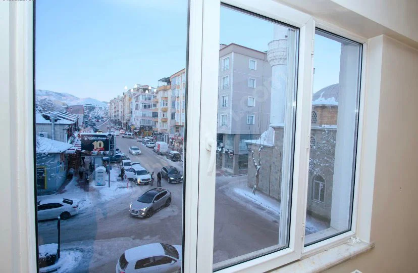 HARMANLAR / LİSE CADDESİ 1. NOTERLİK ÜSTÜ