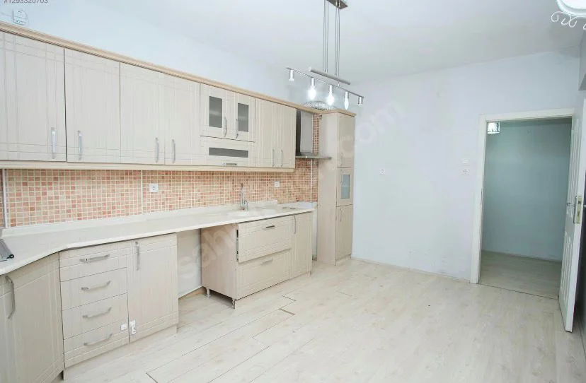 HARMANLAR / LİSE CADDESİ 1. NOTERLİK ÜSTÜ