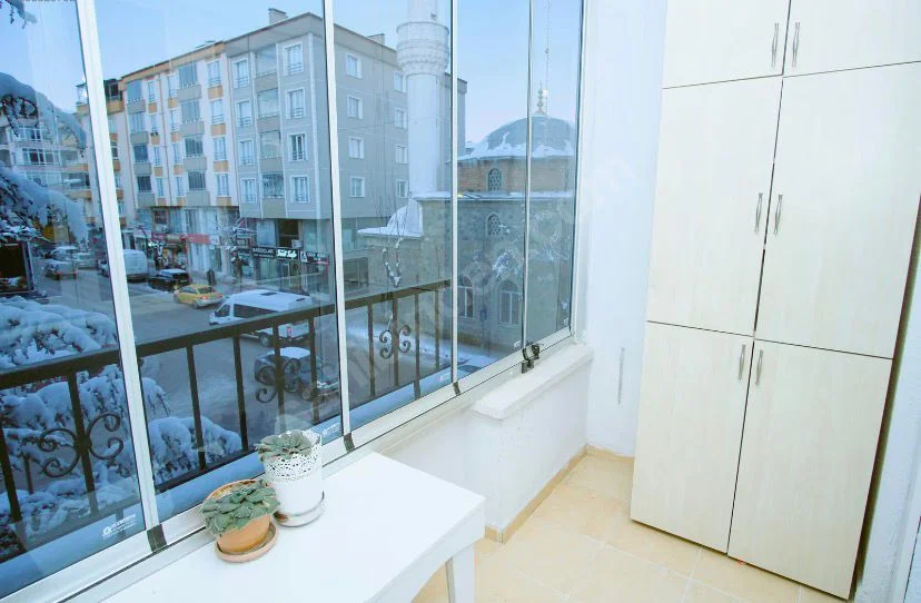 HARMANLAR / LİSE CADDESİ 1. NOTERLİK ÜSTÜ