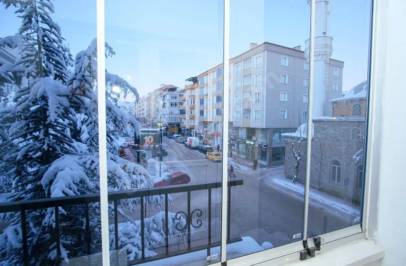 HARMANLAR / LİSE CADDESİ 1. NOTERLİK ÜSTÜ
